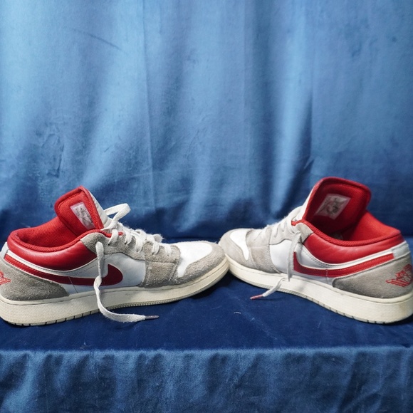 Jordan Youth Air 1 Low GS 553560 130 Triple White - Picture 6 of 6